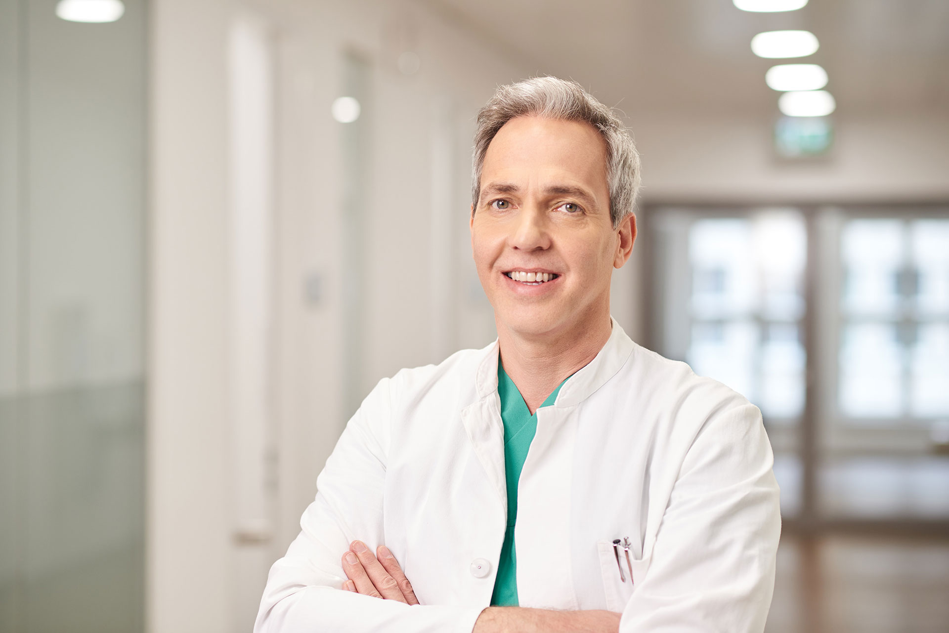 Dr. med. Ulrich Kusenack in seiner Privatpraxis für Gefäßmedizin in Düsseldorf